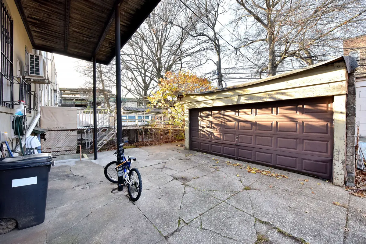 91 Webster Avenue
