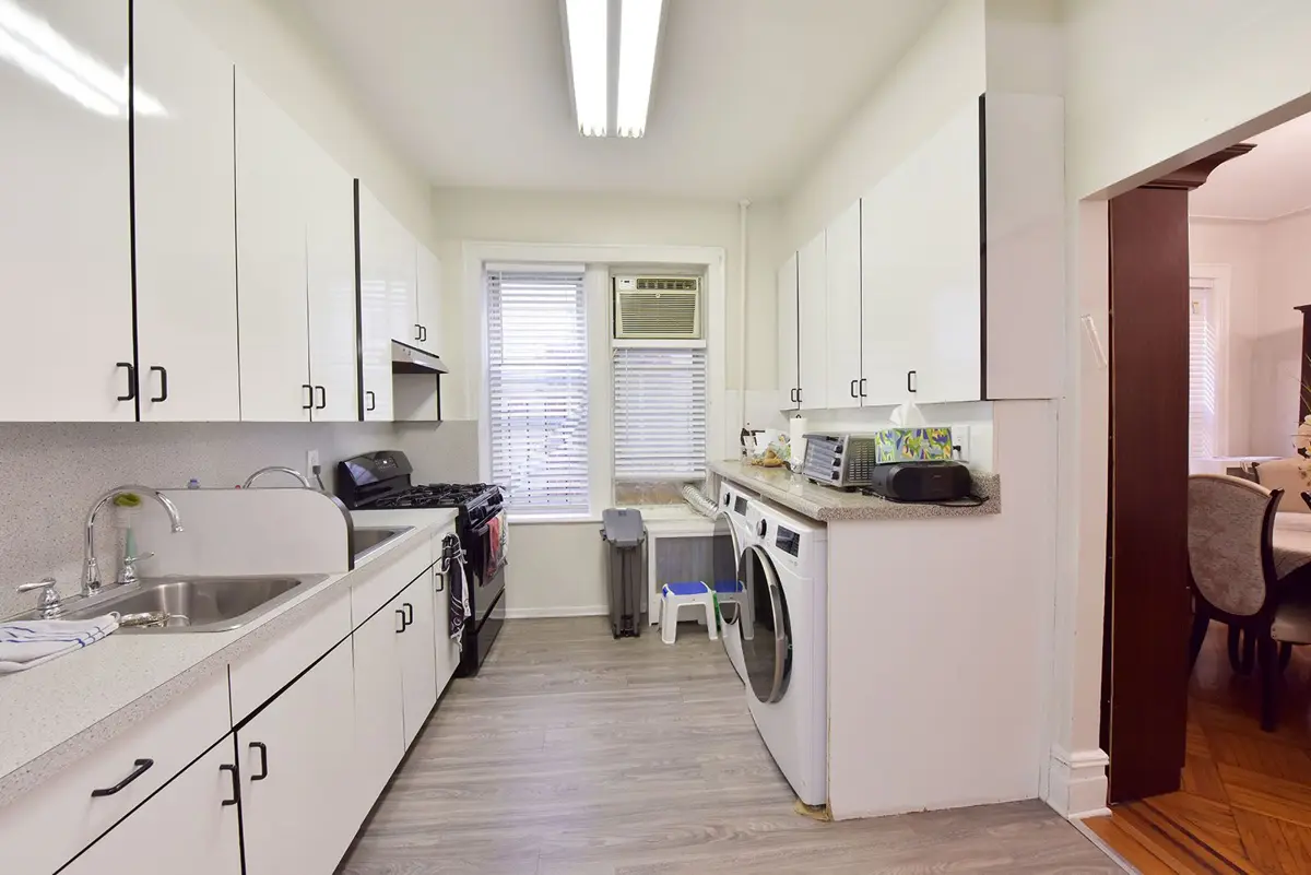 91 Webster Avenue